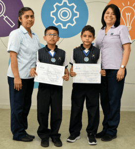 ¡Ganadores de robótica!