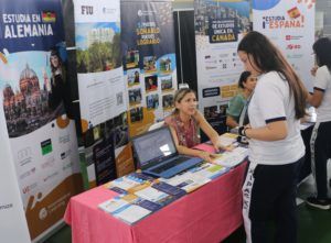 Feria de Universidades e Institutos Nacionales y Extranjeros